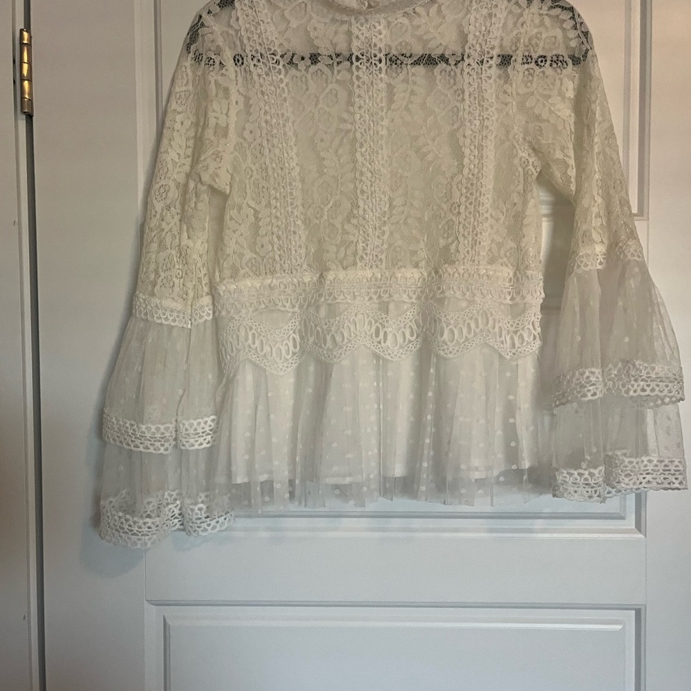 Elegant Lace Women's Top - White
